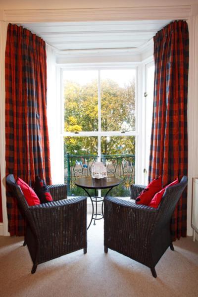 Patricks With Rooms Mumbles Exterior foto