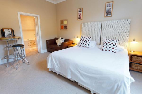 Patricks With Rooms Mumbles Exterior foto