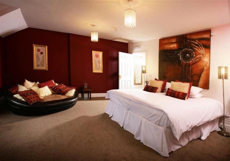 Patricks With Rooms Mumbles Exterior foto